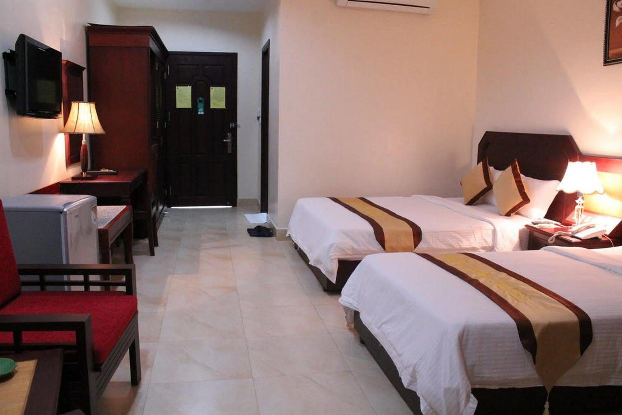 Hung Long Harbour Hotel Cat Ba Dong Khe Sau Exteriér fotografie
