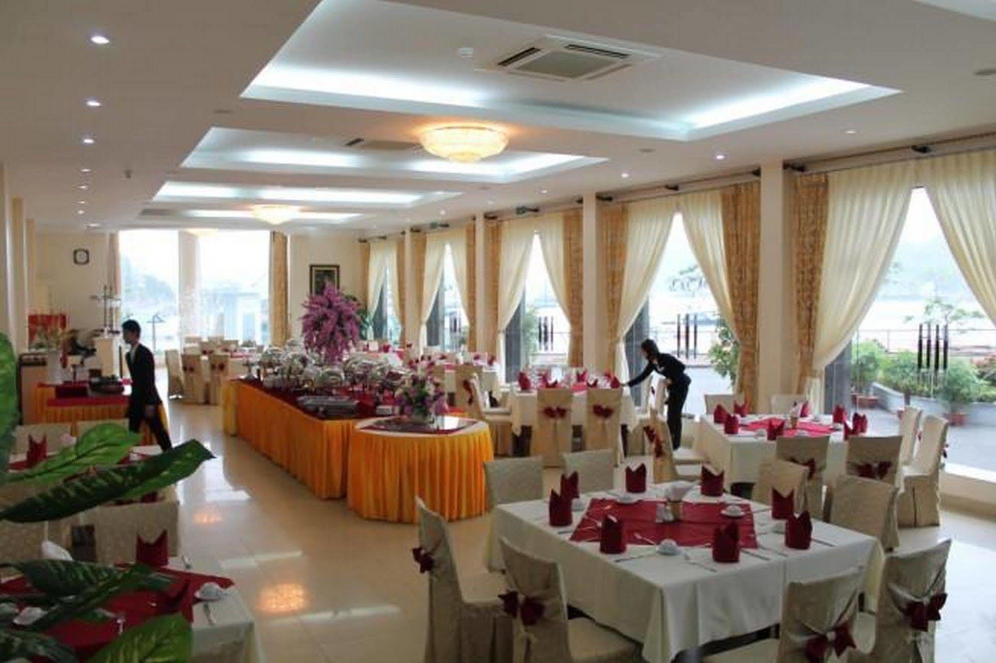 Hung Long Harbour Hotel Cat Ba Dong Khe Sau Exteriér fotografie